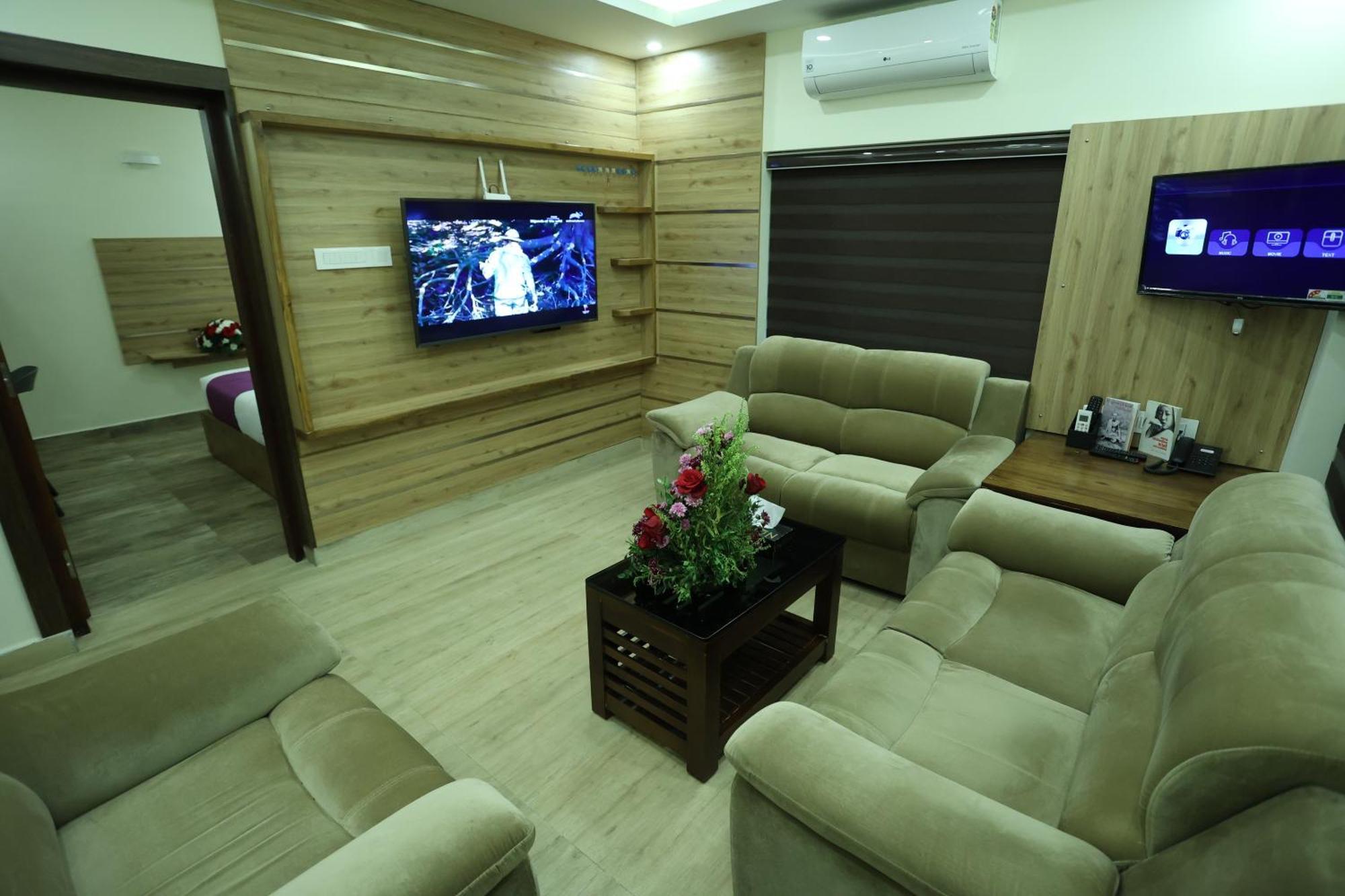 Balaji Regency Kanhangad Kannangad المظهر الخارجي الصورة
