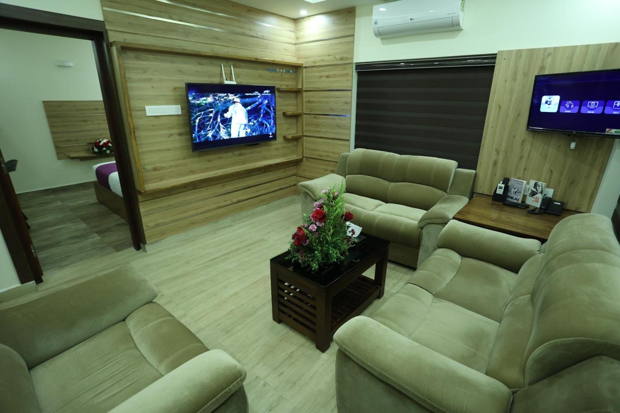 Balaji Regency Kanhangad Kannangad المظهر الخارجي الصورة