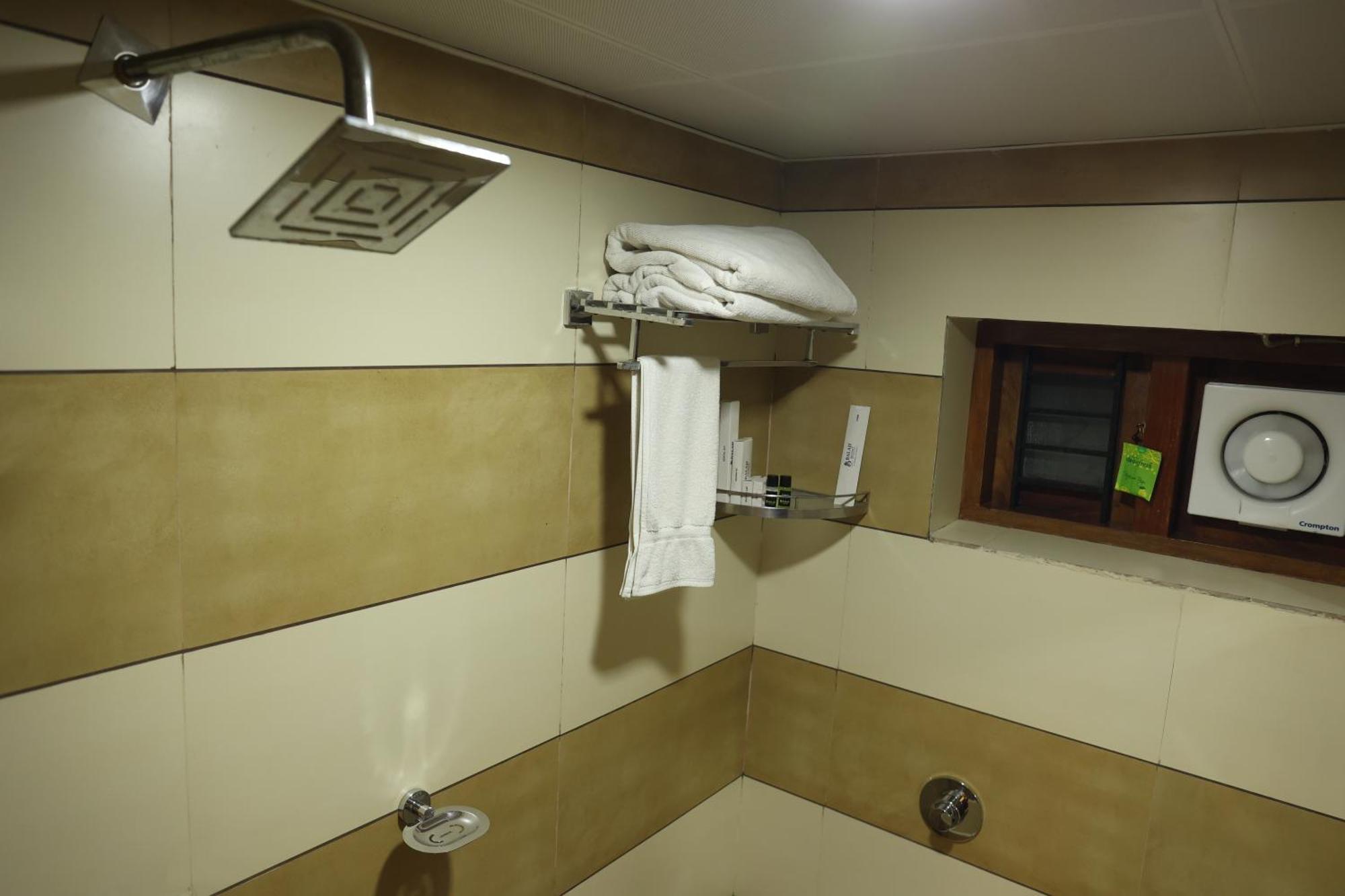 Balaji Regency Kanhangad Kannangad المظهر الخارجي الصورة